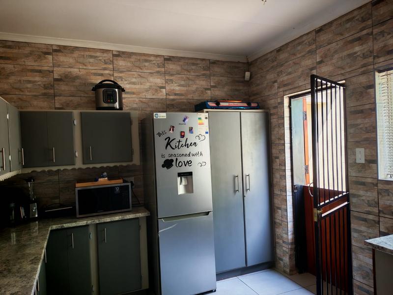 3 Bedroom Property for Sale in Sasolburg Ext 11 Free State